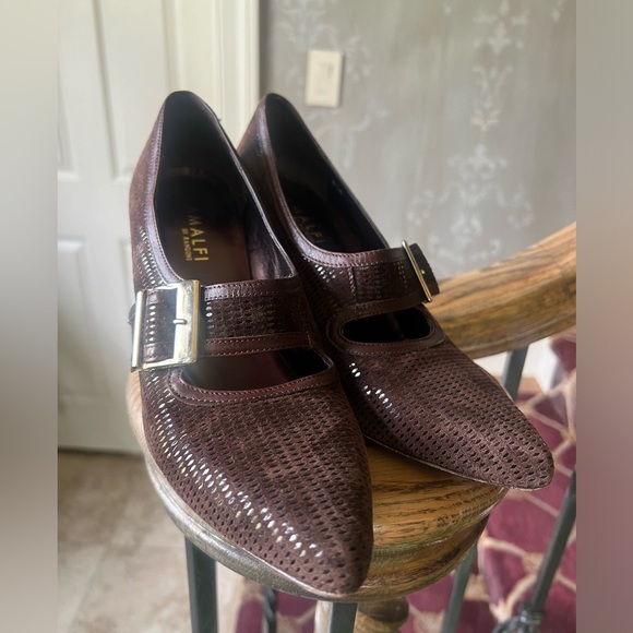 Amalfi by Rangoni ladies pumps brown. Made in Italy 8.5 Narrow. Very good cond - Picture 2 of 16